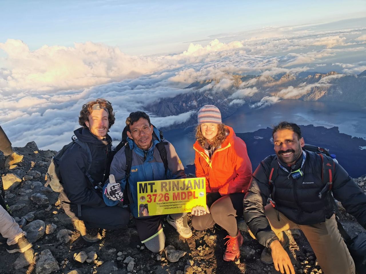 on top trekking rinjani summit and lake